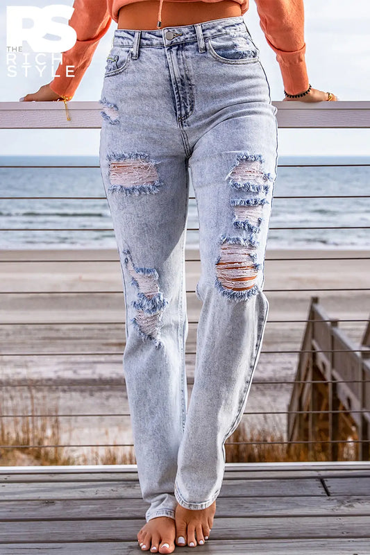Distressed Straight Leg Jeans With Pockets