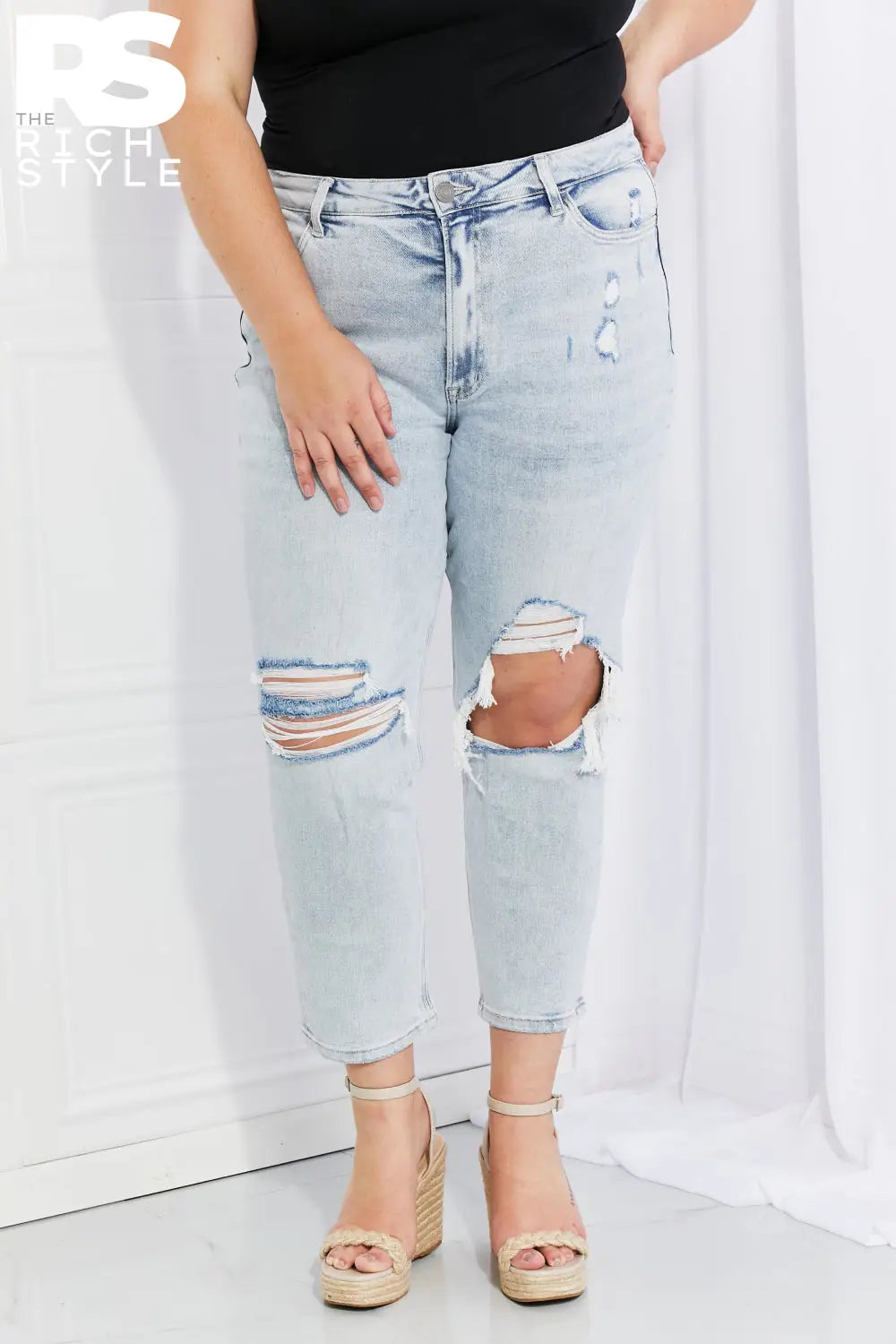 Vervet By Flying Monkey Stand Out Full Size Distressed Cropped Jeans